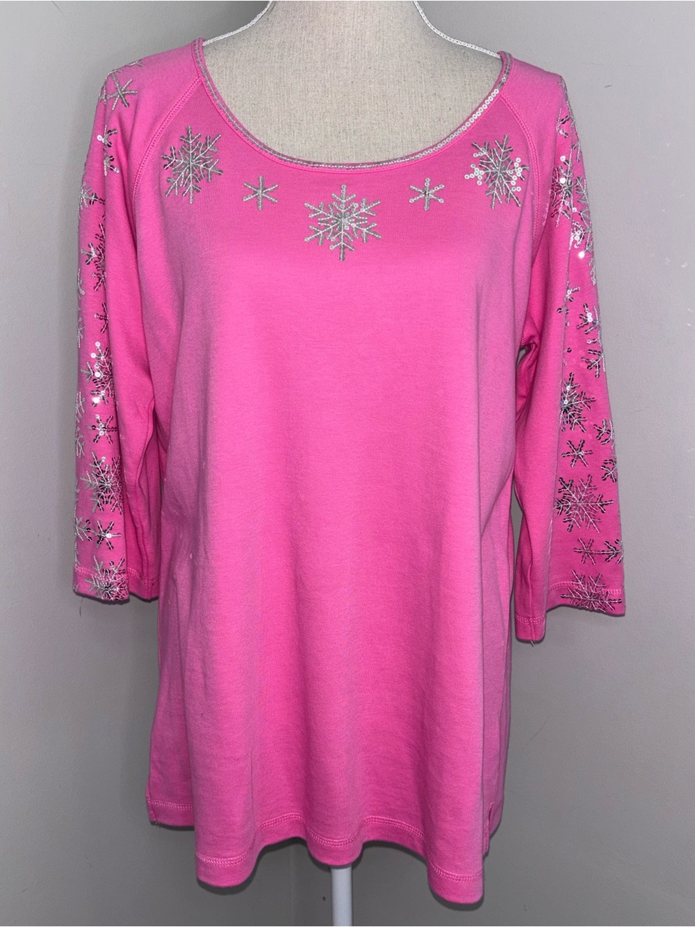 The Quacker Factory pink 3/4 sleeve silver snowflake sequins tee shirt sz Large